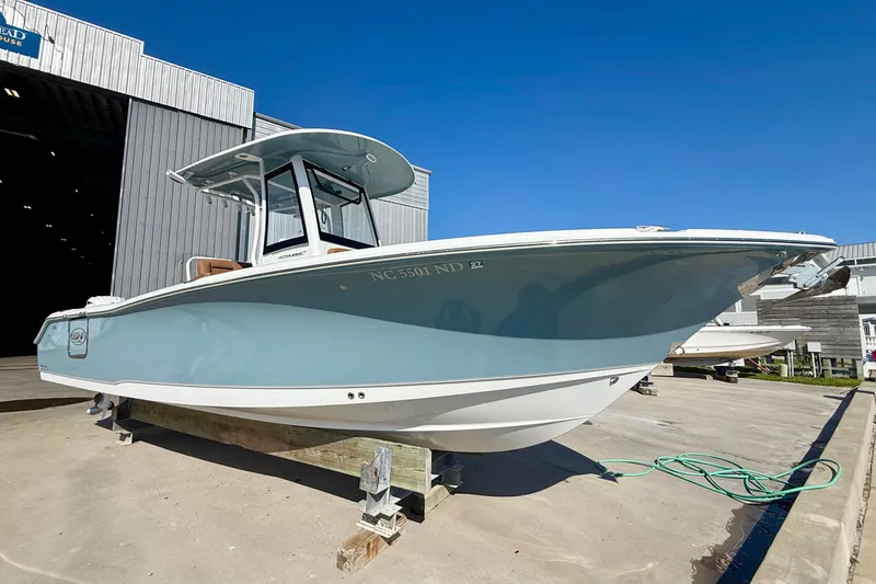 Slide: The Image of Sea Hunt Ultra 265 SE 2025 - 1