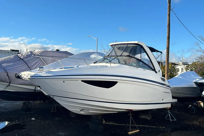 The Image of Regal 28 Express 2017 - undefined