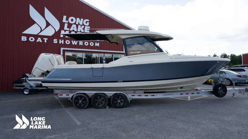 The Image of 32' Chris Craft Calypso 32 CT 2027 - 0