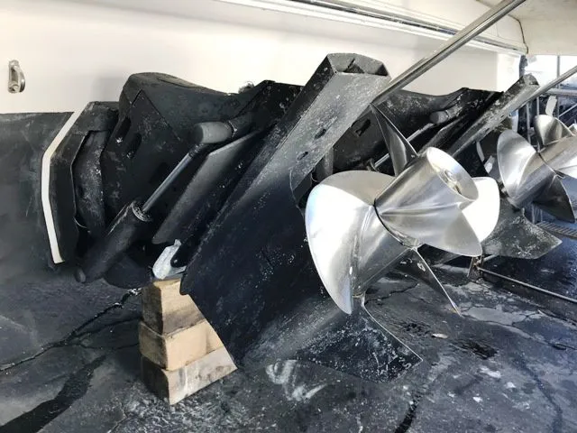 Slide: The Image of Four Winns 328 Vista 2006 - 19