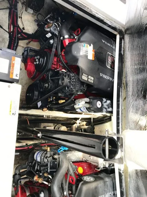 Slide: The Image of Four Winns 328 Vista 2006 - 29