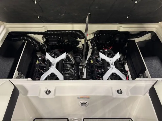 Slide: The Image of Yamaha 222 S - JUST ARRIVED!!! 2026 - 14