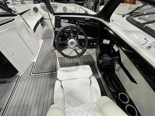 Slide: The Image of Yamaha 222 S - JUST ARRIVED!!! 2026 - 8