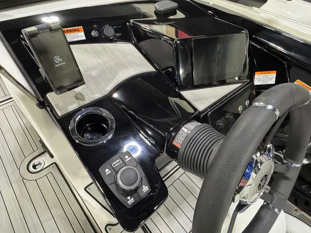 Slide: The Image of Yamaha 222 S - JUST ARRIVED!!! 2026 - 9