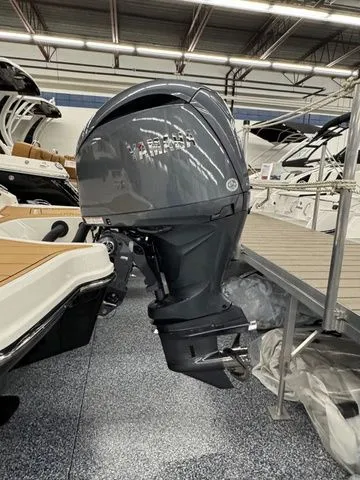 Slide: The Image of Chaparral 23 Ssi OB - BOAT SHOW PRICING!!! 2026 - 3