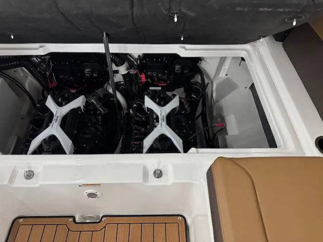 Slide: The Image of Yamaha 252 SD - IN STOCK!!! 2025 - 17