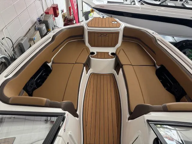 Slide: The Image of Yamaha 252 SD - IN STOCK!!! 2025 - 2