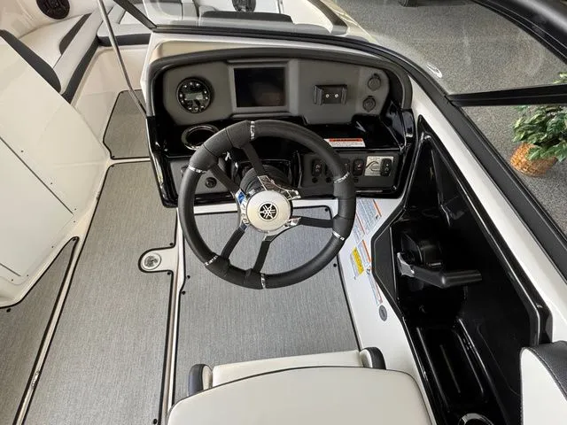 Slide: The Image of Yamaha AR 195 - JUST ARRIVED!!! 2026 - 9