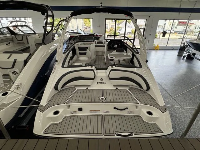 Slide: The Image of Yamaha 195 S - JUST ARRIVED!!! 2026 - 5