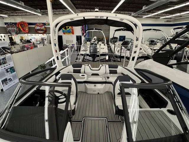 Slide: The Image of Yamaha 195 S - JUST ARRIVED!!! 2026 - 8