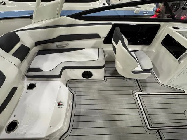 Slide: The Image of Yamaha 195 S - JUST ARRIVED!!! 2026 - 9