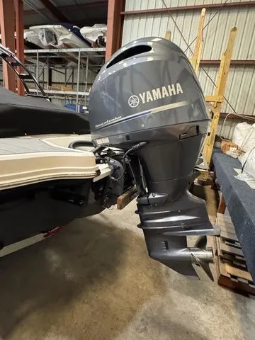 Slide: The Image of Chaparral 21 SSi OB 2023 - 17