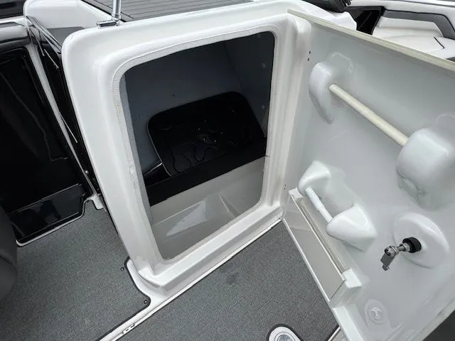 Slide: The Image of Yamaha AR240 2019 - 17