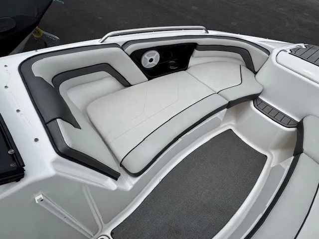 Slide: The Image of Yamaha AR240 2019 - 9