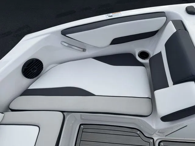 Slide: The Image of Yamaha 195S - NEW TRADE IN!!! 2024 - 12