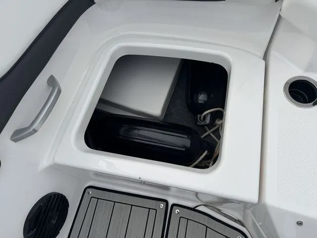 Slide: The Image of Yamaha 195S - NEW TRADE IN!!! 2024 - 25