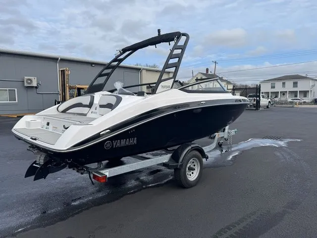 Slide: The Image of Yamaha 195S - NEW TRADE IN!!! 2024 - 3