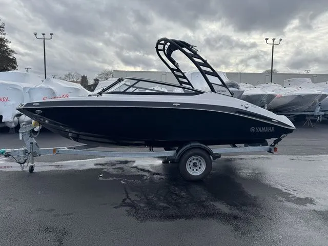 Slide: The Image of Yamaha 195S - NEW TRADE IN!!! 2024 - 5