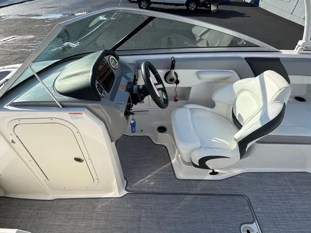 Slide: The Image of Chaparral 23 Ssi OB - NEW BROKERAGE LISTING!!! 2022 - 8