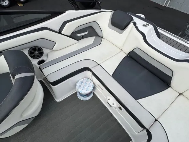 Slide: The Image of Yamaha AR195 - PENDING 2017 - 16