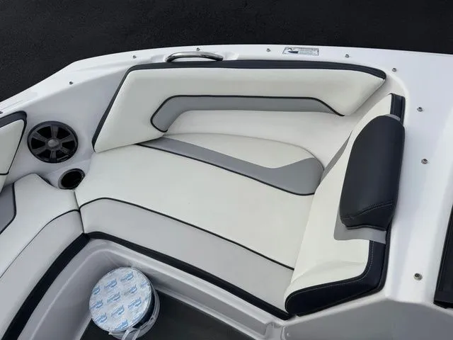 Slide: The Image of Yamaha AR195 - PENDING 2017 - 4