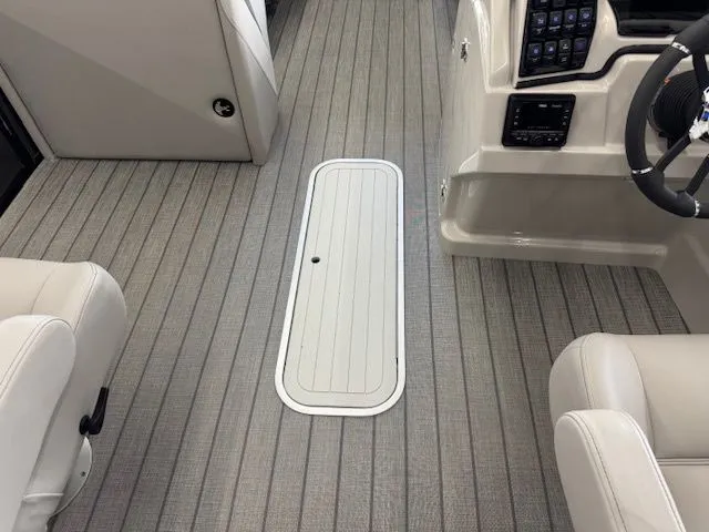 Slide: The Image of Starcraft SLS 1 - BOAT SHOW PRICING!!! 2025 - 13