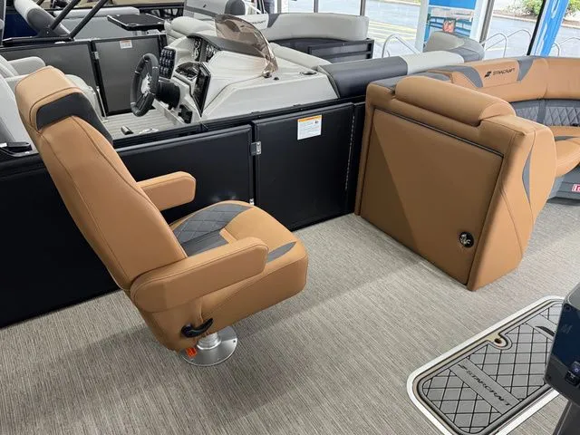 Slide: The Image of Starcraft SLS-3 Q DH - BOAT SHOW PRICING!!! 2026 - 17