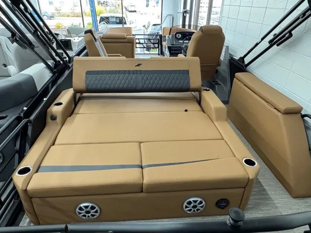 Slide: The Image of Starcraft SLS-3 Q DH - BOAT SHOW PRICING!!! 2026 - 23