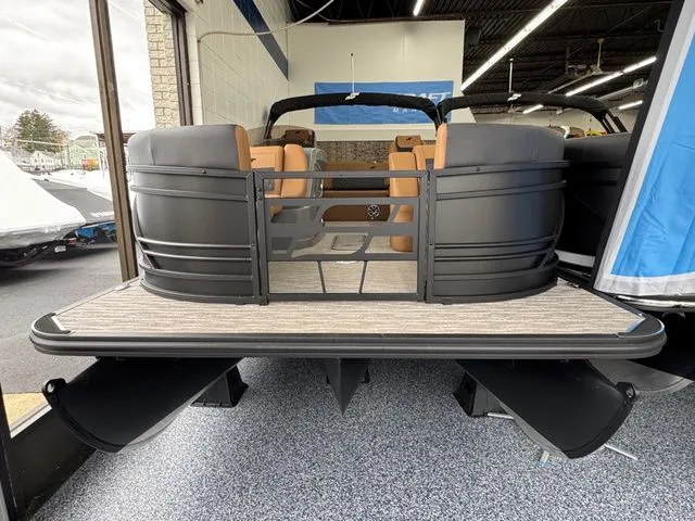 Slide: The Image of Starcraft SLS-3 Q DH - BOAT SHOW PRICING!!! 2026 - 3