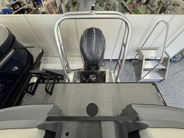 Slide: The Image of Starcraft VX 22 R DH - IN STOCK!!! 2026 - 17