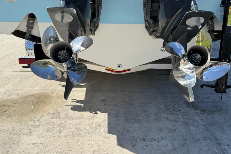 Slide: The Image of Rear view of 2018 Sea Hunt Gamefish 27 boat with dual propellers. - 20