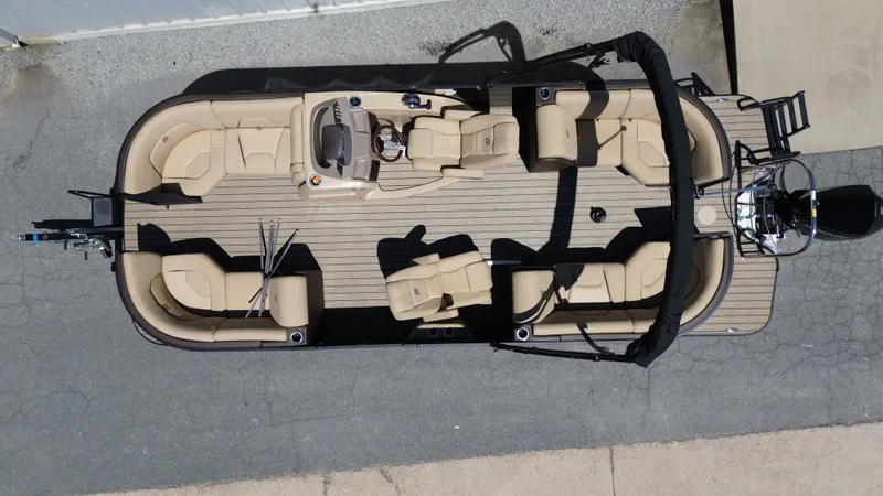 Slide: The Image of Lowe 23 Retreat WT TL 2023 - 4