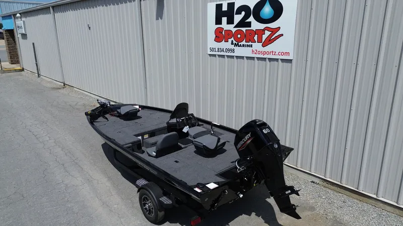 Slide: The Image of Lowe STINGER 175 W/ 60HP 2026 - 3