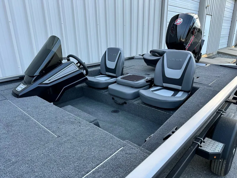 Slide: The Image of Lowe STINGER ST195C 2026 - 6