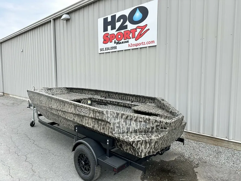 Slide: The Image of Edge Boats 756 DIAMONDBACK 2026 - 3