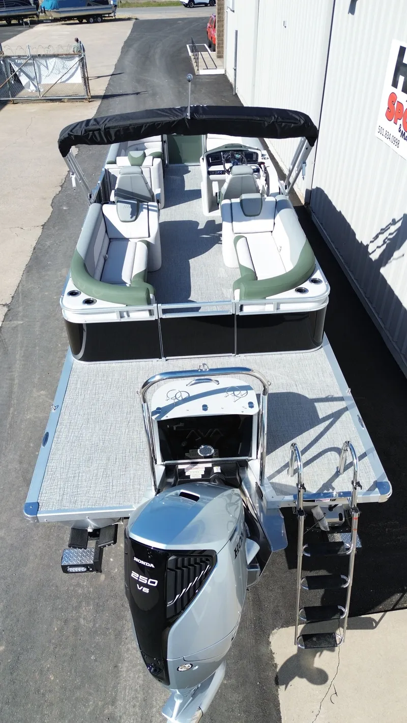 Slide: The Image of Avalon 2785 LSZ Quad Lounger 2026 - 15