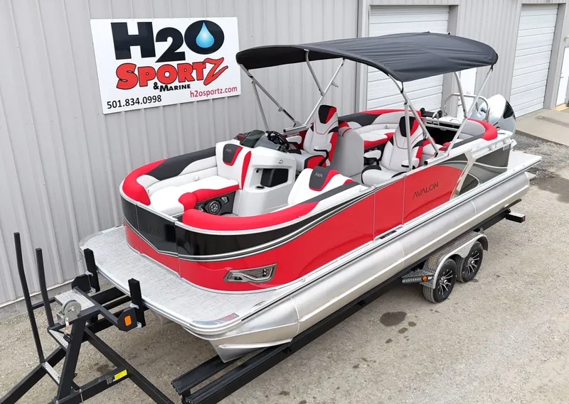 The Image of Avalon LSZ Quad Lounge - 23' 2026 - 1