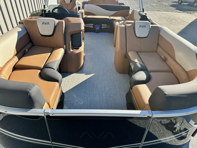 Slide: The Image of Avalon 2385 LSZ Virtual Rear Lounger 2026 - 5