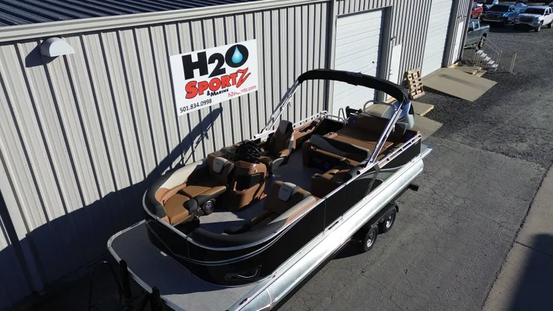 Slide: The Image of Avalon 2385 Versatile Rear Lounger 2026 - 3