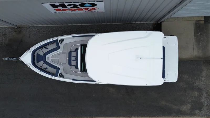 Slide: The Image of Monterey ELITE 27 SD BOWRIDER 2026 - 6