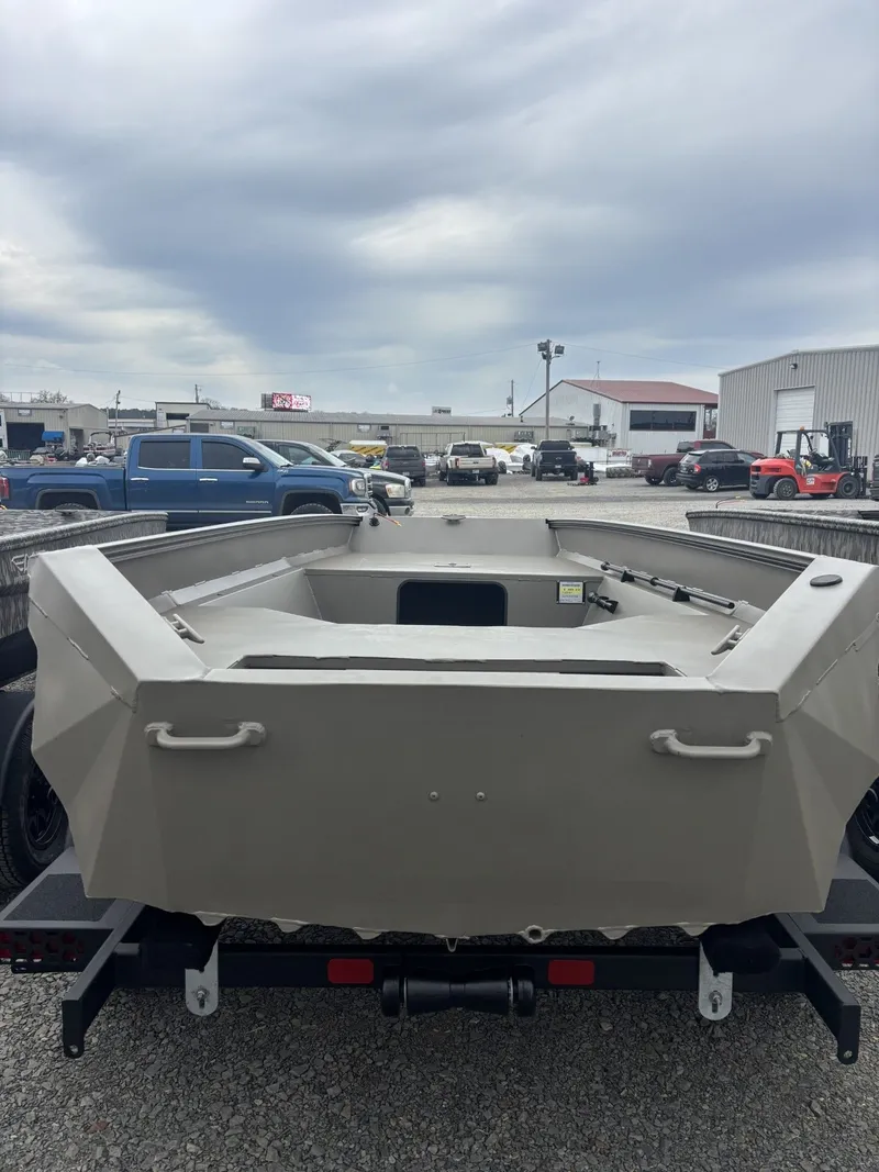 Slide: The Image of Edge Boats 553 SPORTMAN 2026 - 2