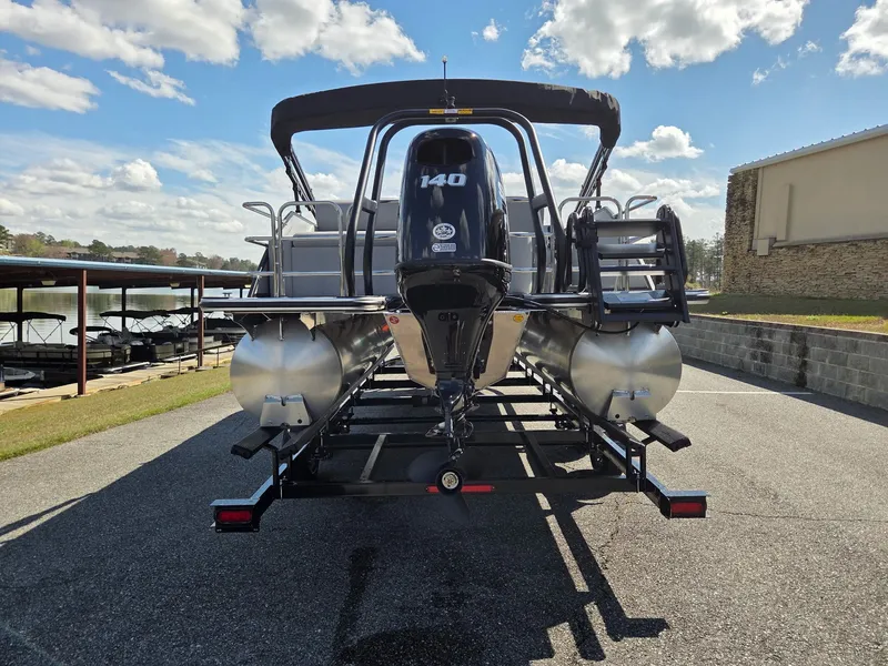 Slide: The Image of Bentley Pontoons Legacy 220 Swingback 2026 - 3