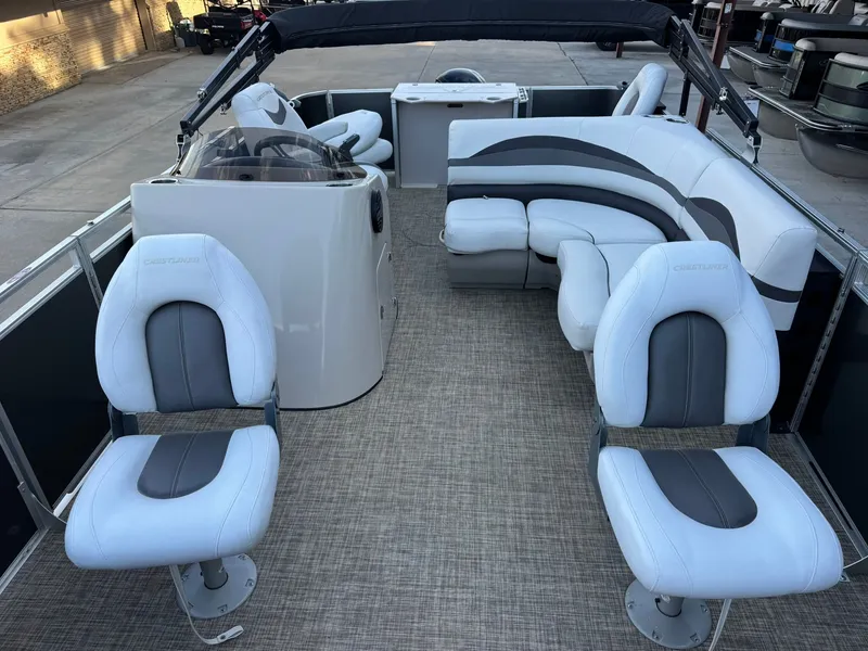 Slide: The Image of Crestliner RALLY DX 2020 - 4