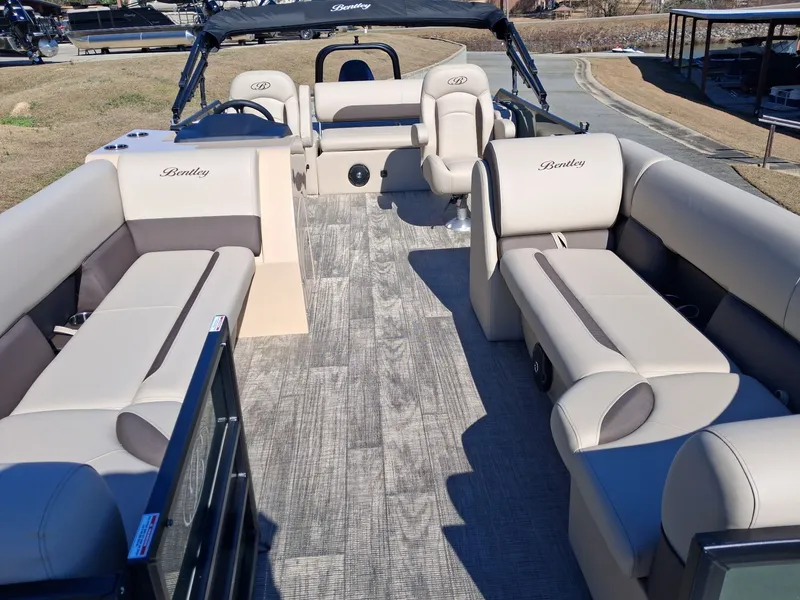 Slide: The Image of Bentley Pontoons Legacy 240 Swingback 2026 - 2