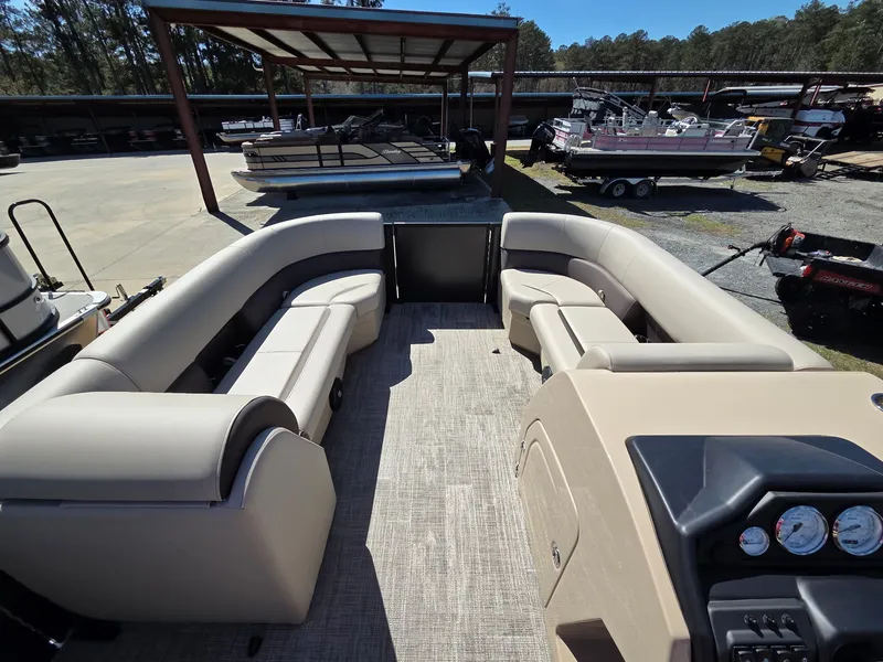 Slide: The Image of Bentley Pontoons Legacy 240 Quad 2026 - 5