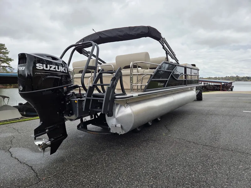 Slide: The Image of Bentley Pontoons Legacy Quad 223 2026 - 11