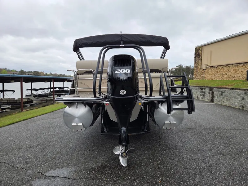 Slide: The Image of Bentley Pontoons Legacy Quad 223 2026 - 12