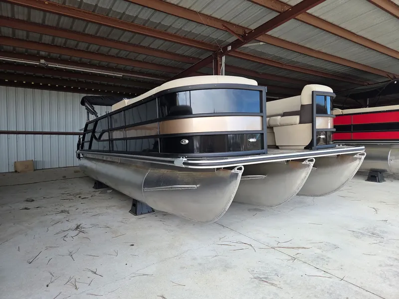Slide: The Image of Bentley Pontoons Legacy Quad 223 2026 - 6
