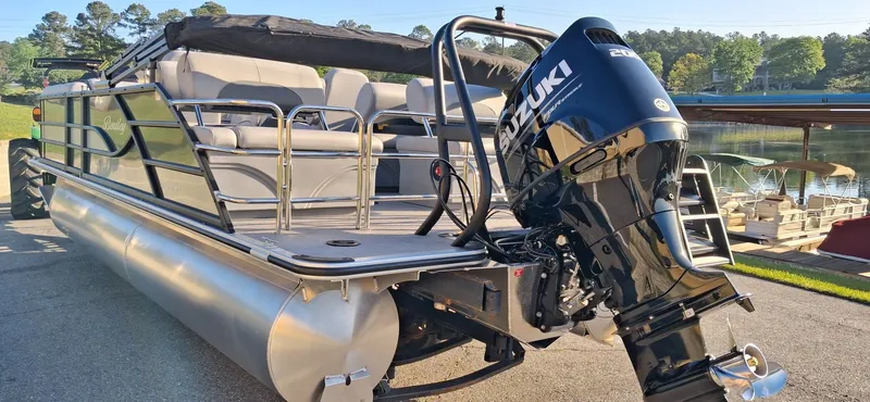 Slide: The Image of Bentley Pontoons Legacy Quad Swing Back 223 2026 - 5