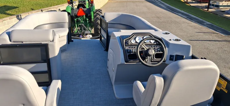 Slide: The Image of Bentley Pontoons Legacy Quad Swing Back 223 2026 - 8